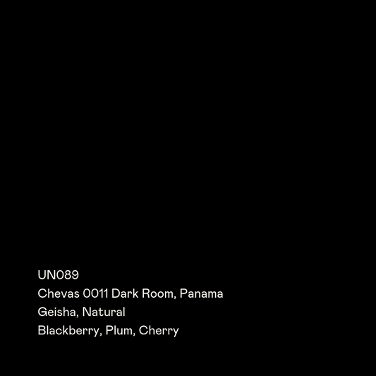 UN089 - Chevas 0011 Dark Room, Geisha Natural